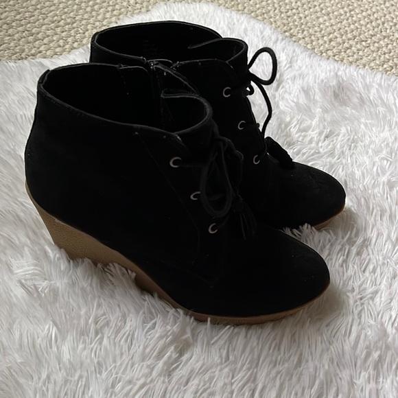 mia baylie wedge bootie